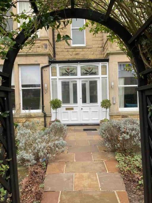 Garden Apartment, Central Harrogate With Parking Buitenkant foto